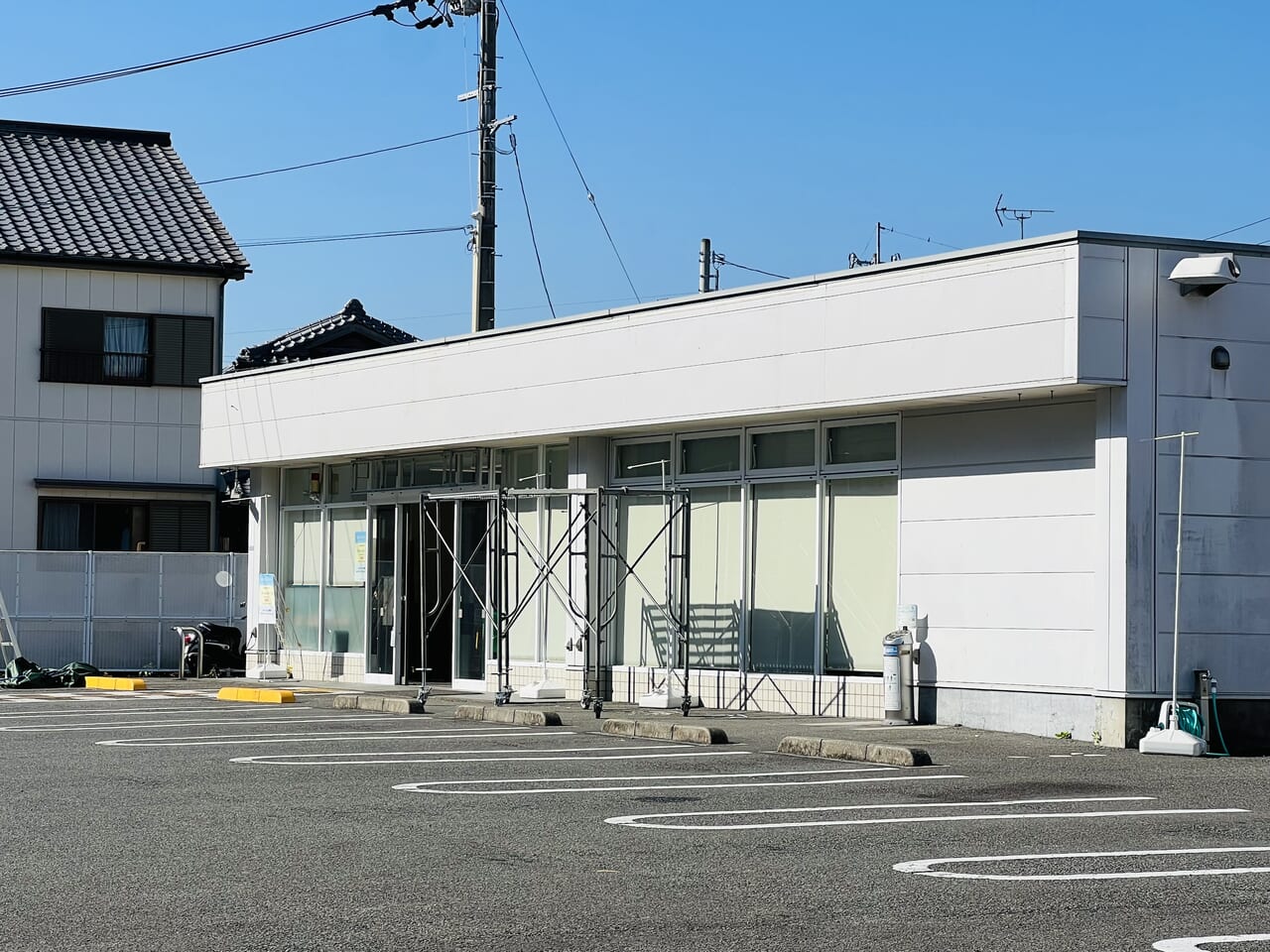 2023年11月22日に閉店した「ファミリーマート 高知福井東町店」の外観