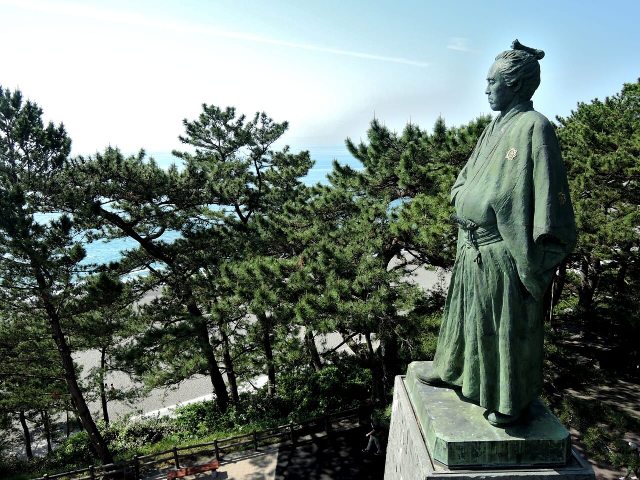 「桂浜」にある坂本龍馬像