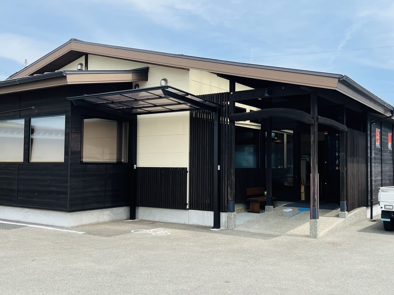 2024年5月1日に焼肉屋「肉処 牛たつ」がオープン予定の「焼肉なかごし 神田店」跡地の様子