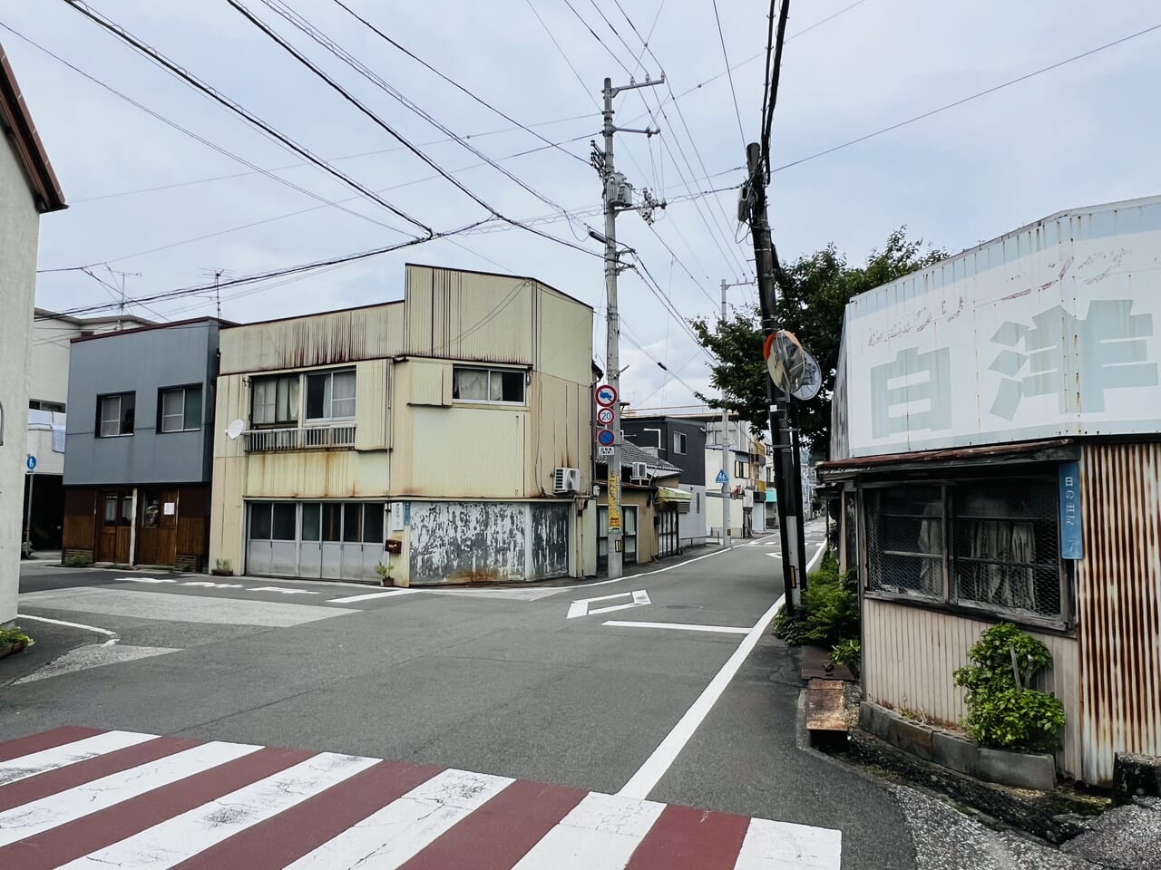 2024年6月21日に日の出町にオープンした「NICO CAFE」の周辺の様子