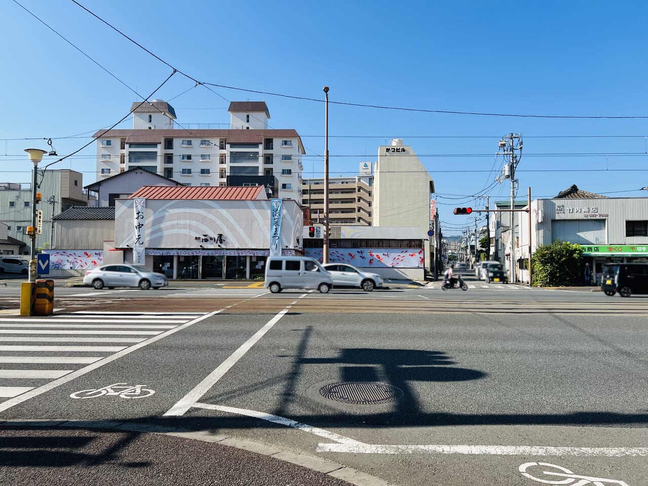 2024年8月7日に閉店した高知市二葉町の「塩ラーメンばんや」の周辺の様子