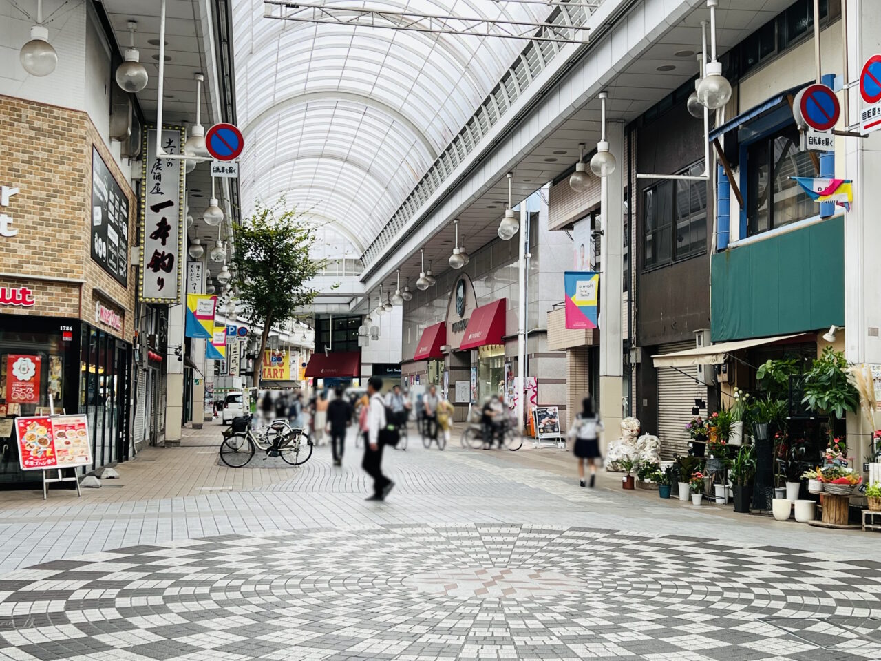 2024年9月中旬ごろに閉店した帯屋町商店街の「サークルmusic」の周辺の様子