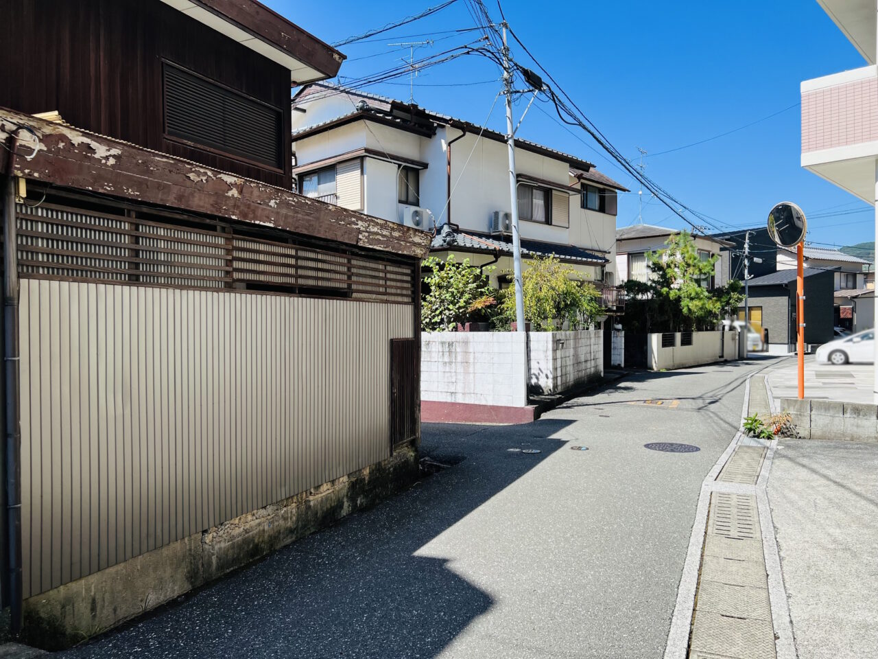 高知市西秦泉寺の「光明流整体」の周辺の様子