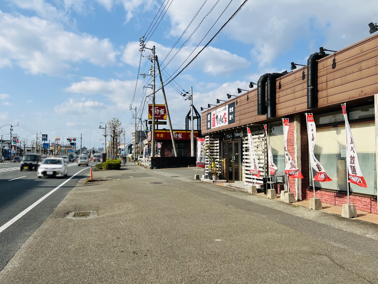 2024年12月30日に閉店する土佐道路の焼肉屋「やいたもんガチ」の外観