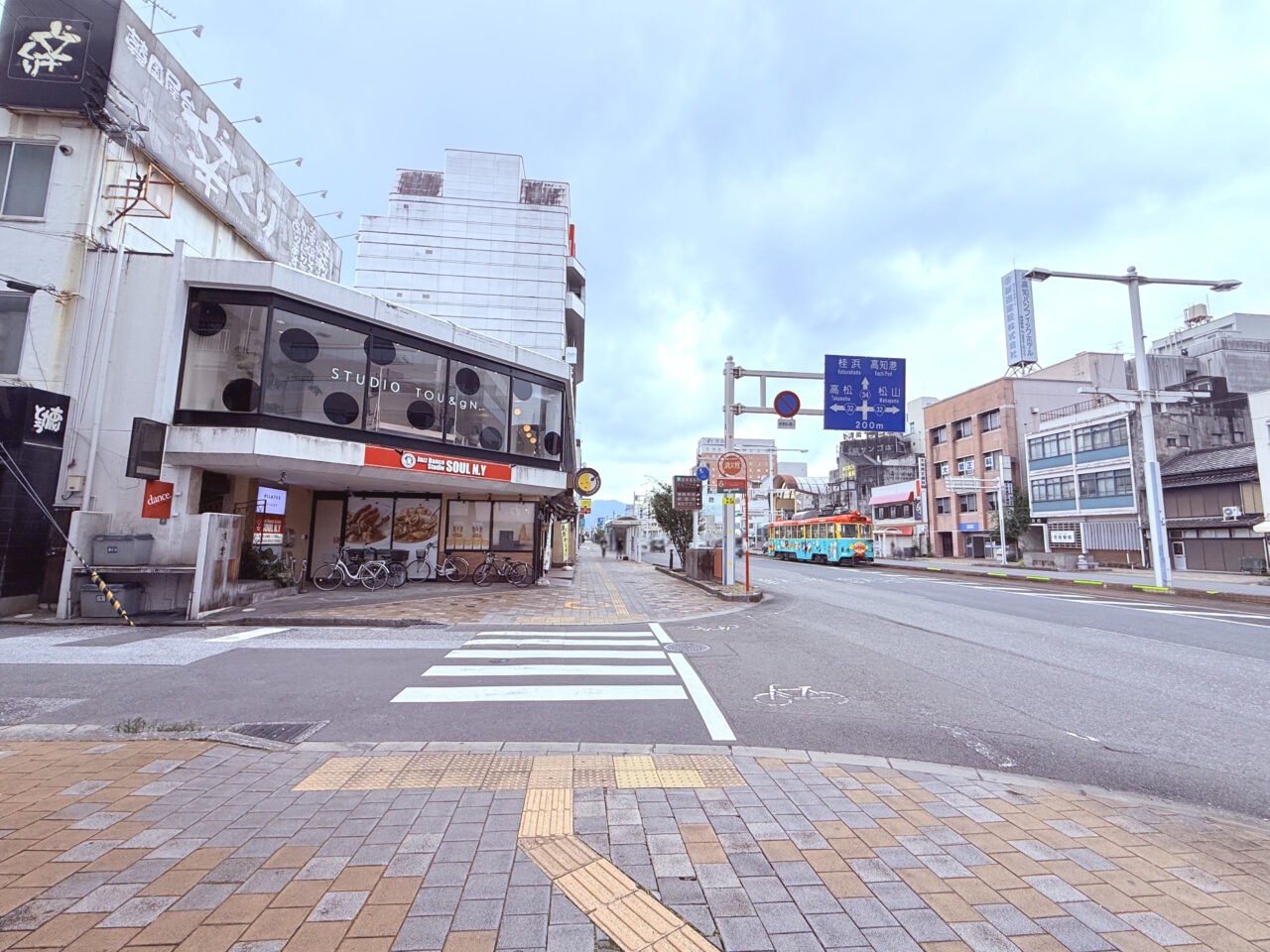 2025年6月14日に閉店したはりまや町の「創作せいろ 浅葱（あさぎ）」