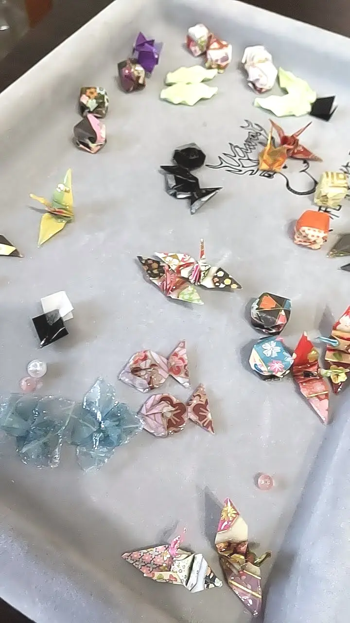 折り紙アクセサリーブランド「ORIÉ（オリエ）」の試作品