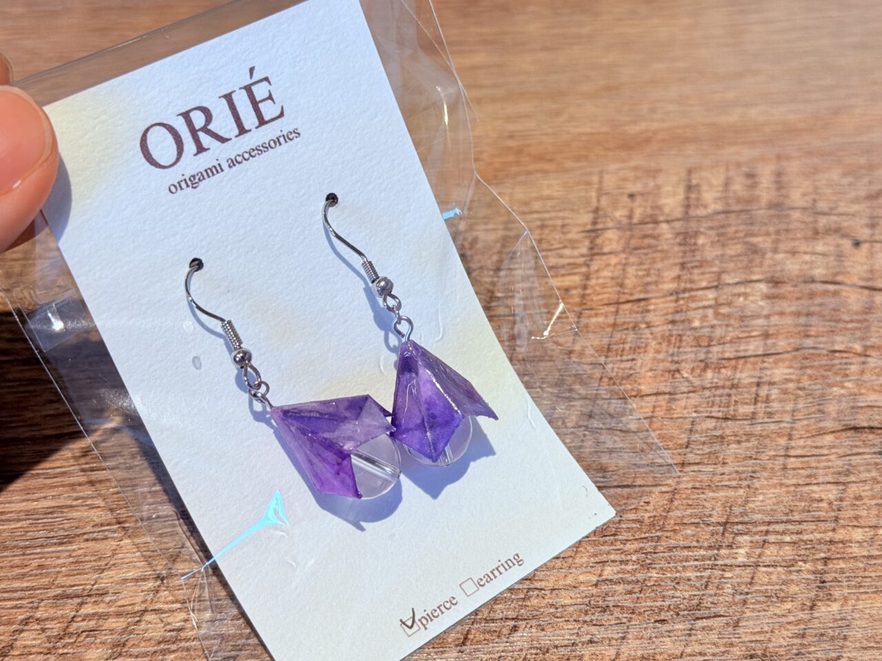 折り紙アクセサリーブランド「ORIÉ（オリエ）」のピアス