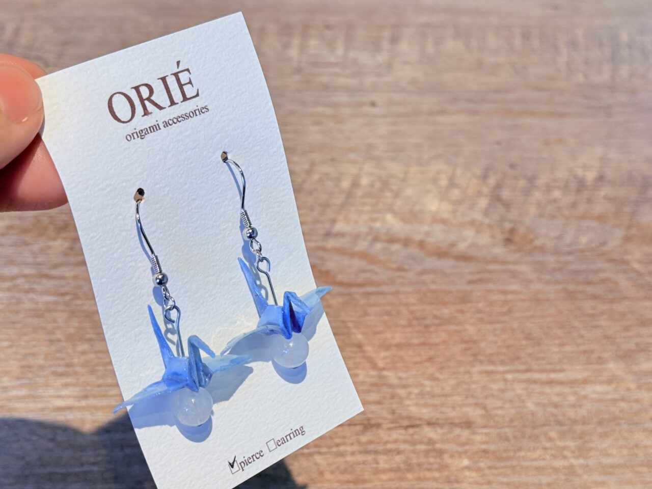 折り紙アクセサリーブランド「ORIÉ（オリエ）」のピアス