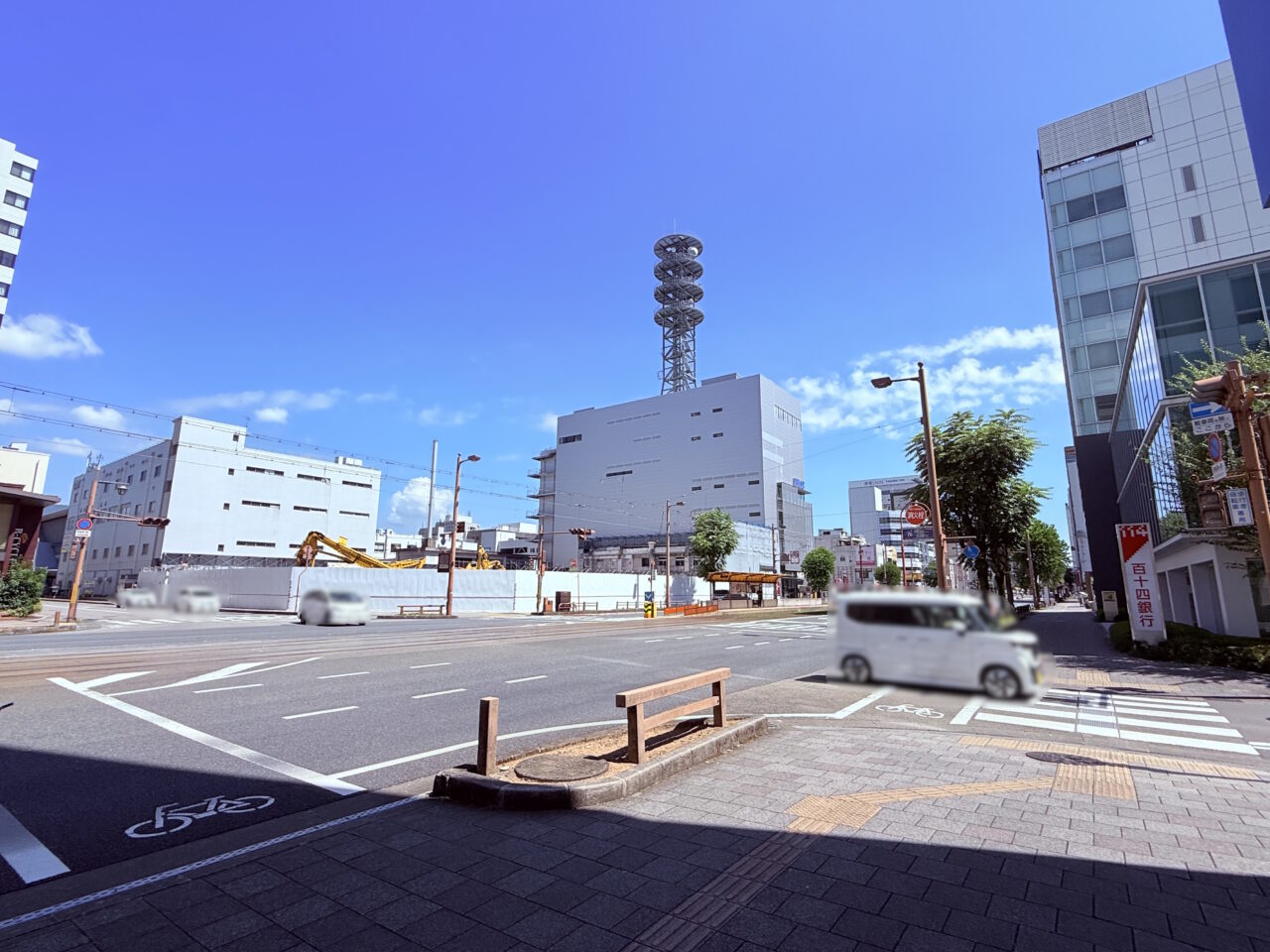 解体工事中の高知新聞社の旧本社