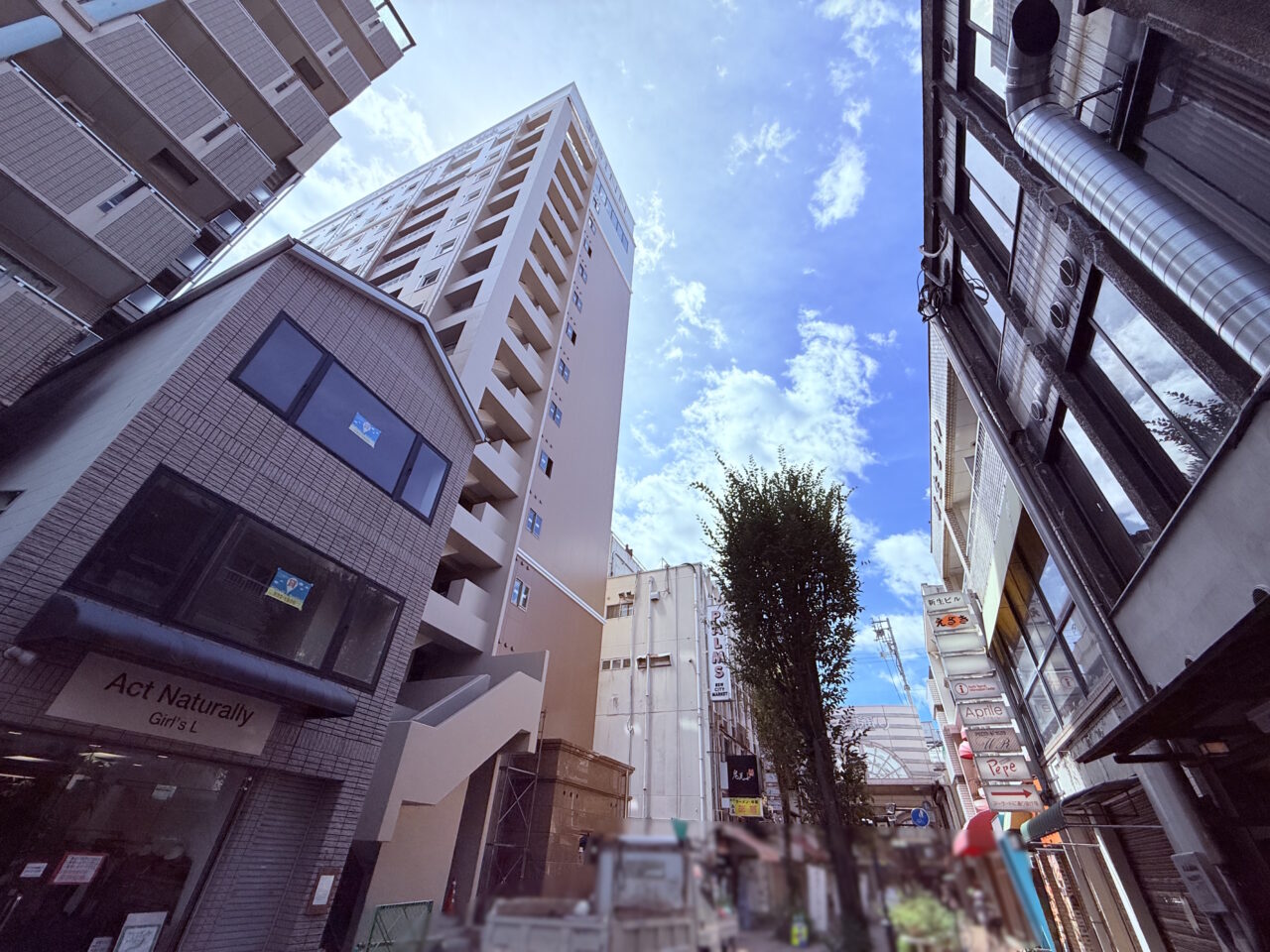 2026年2月オープン予定の「東横イン 高知」 裏面から見た完成外観（2025年9月初旬撮影）