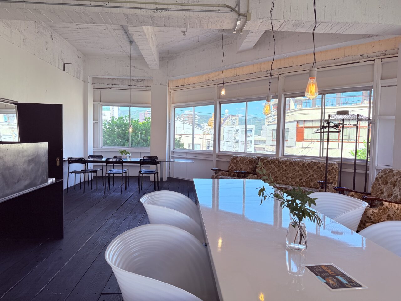 高知市はりまや町のレンタルスペース「pigaaq harimaya（ピガーク はりまや）」の内装