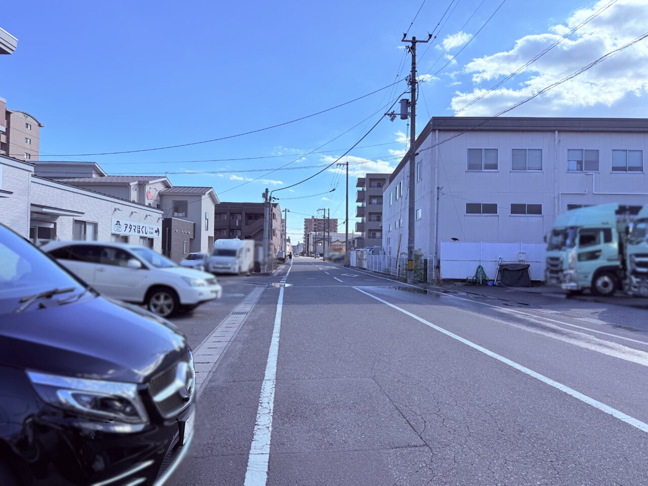 2025年11月4日にオープンする「クマの冬眠 南川添店」の周辺の様子