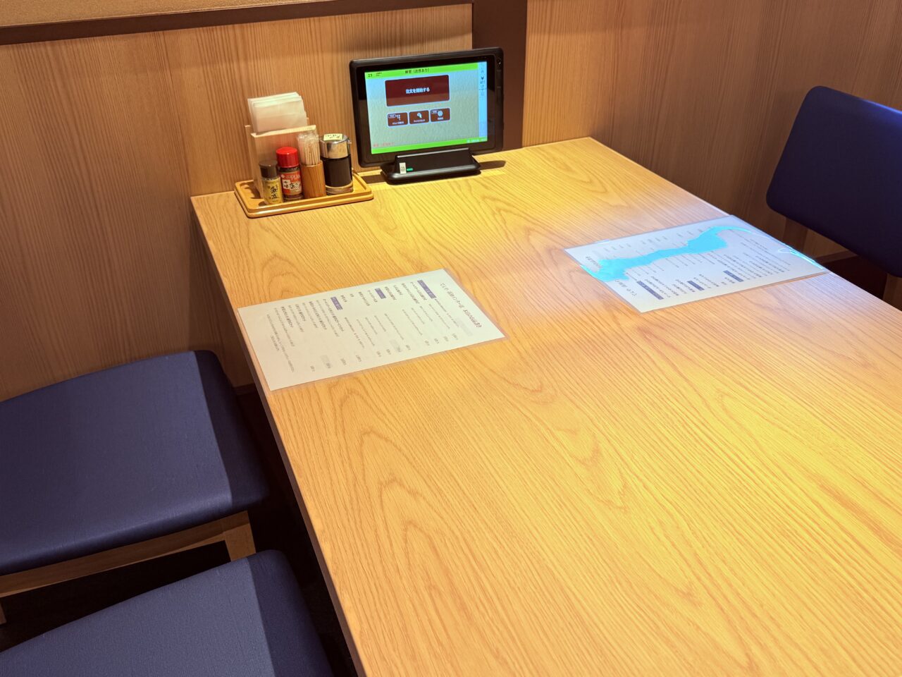 高知県初出店の「てんや高知インター店」の店内の様子