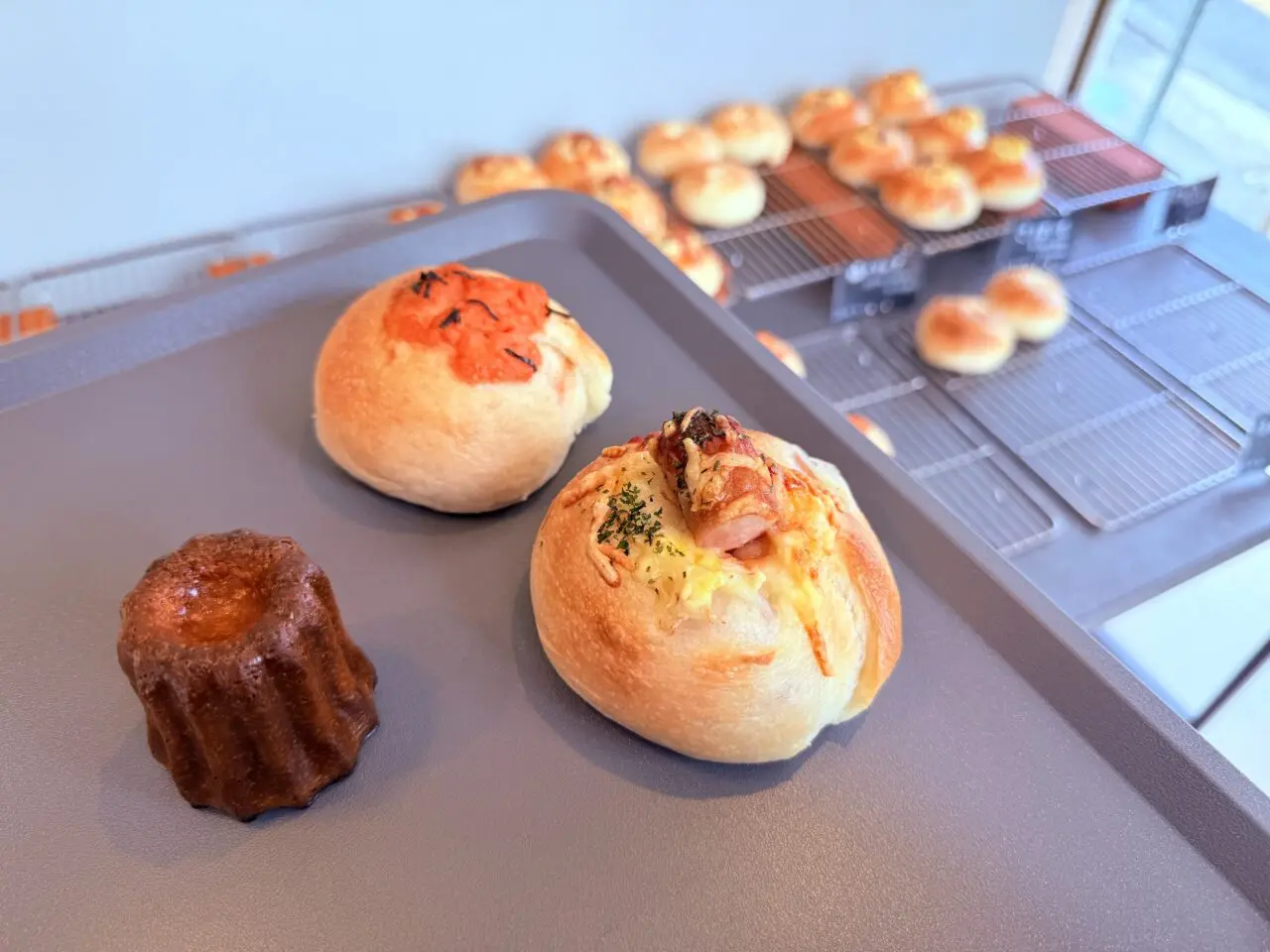 2025年12月6日にプレオープンしたベーグルとカヌレのお店「a lot of bagel」のベーグル