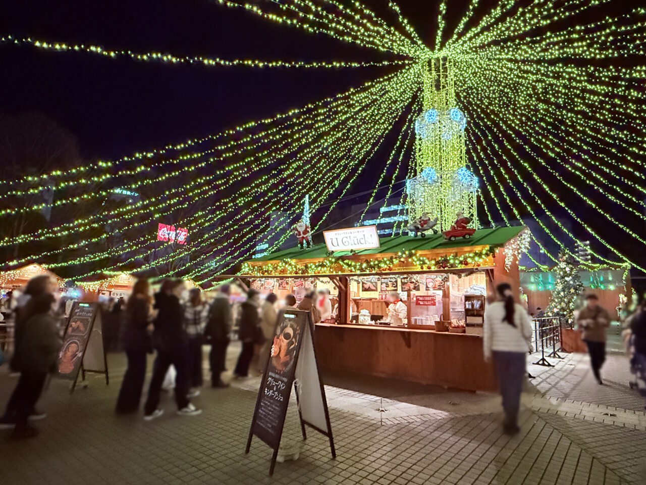 「クリスマスマーケット 2025 in 高知」の様子