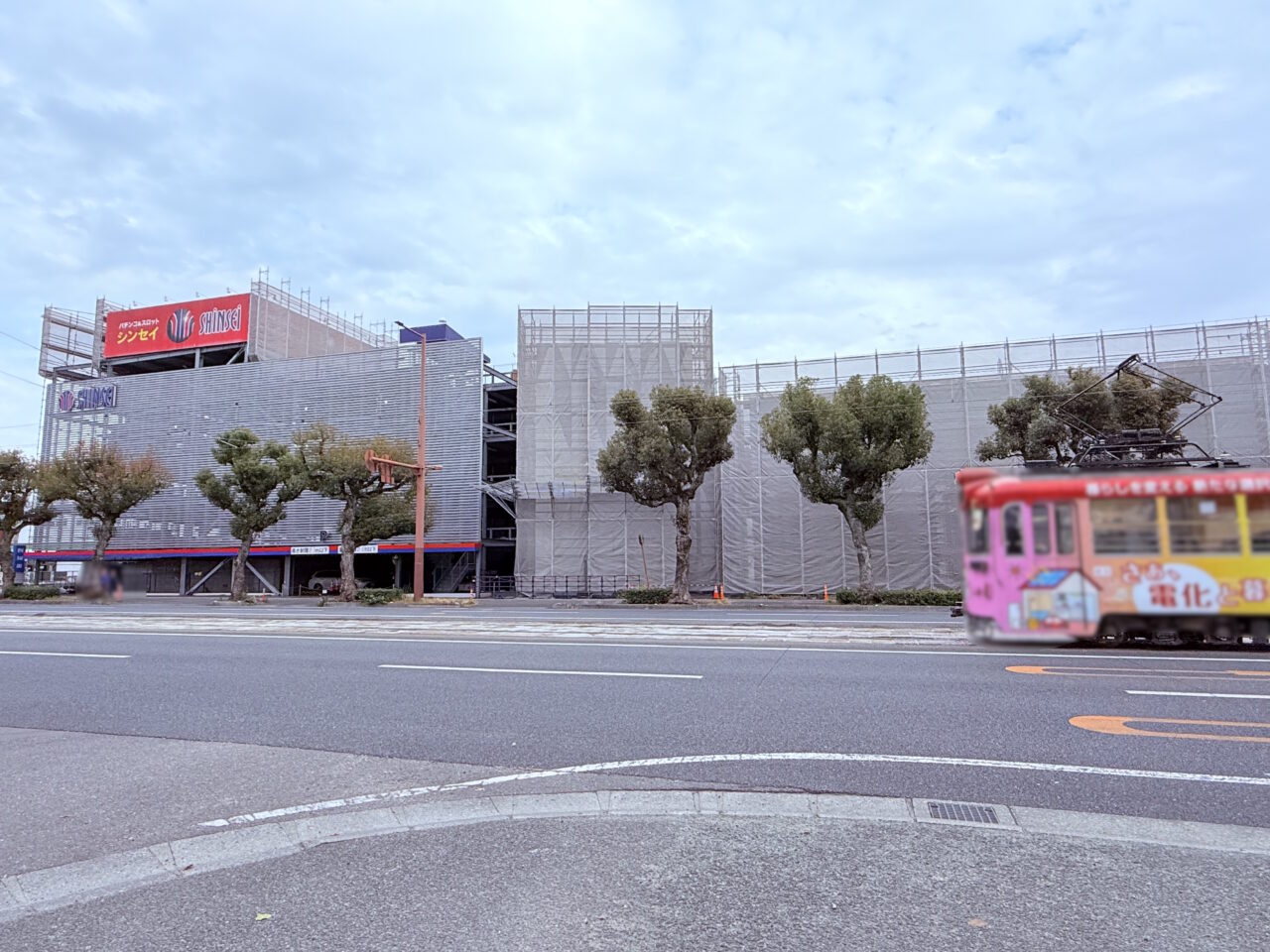 2025年12月下旬にオープン予定の「nikko高知店」の様子