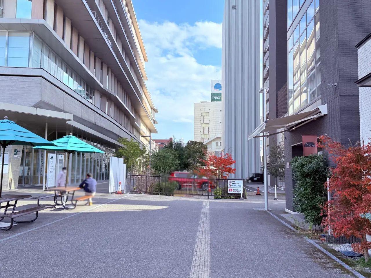 2025年12月31日に閉店するオーテピア前のパン屋「Pipeau(ピポー)」の外観