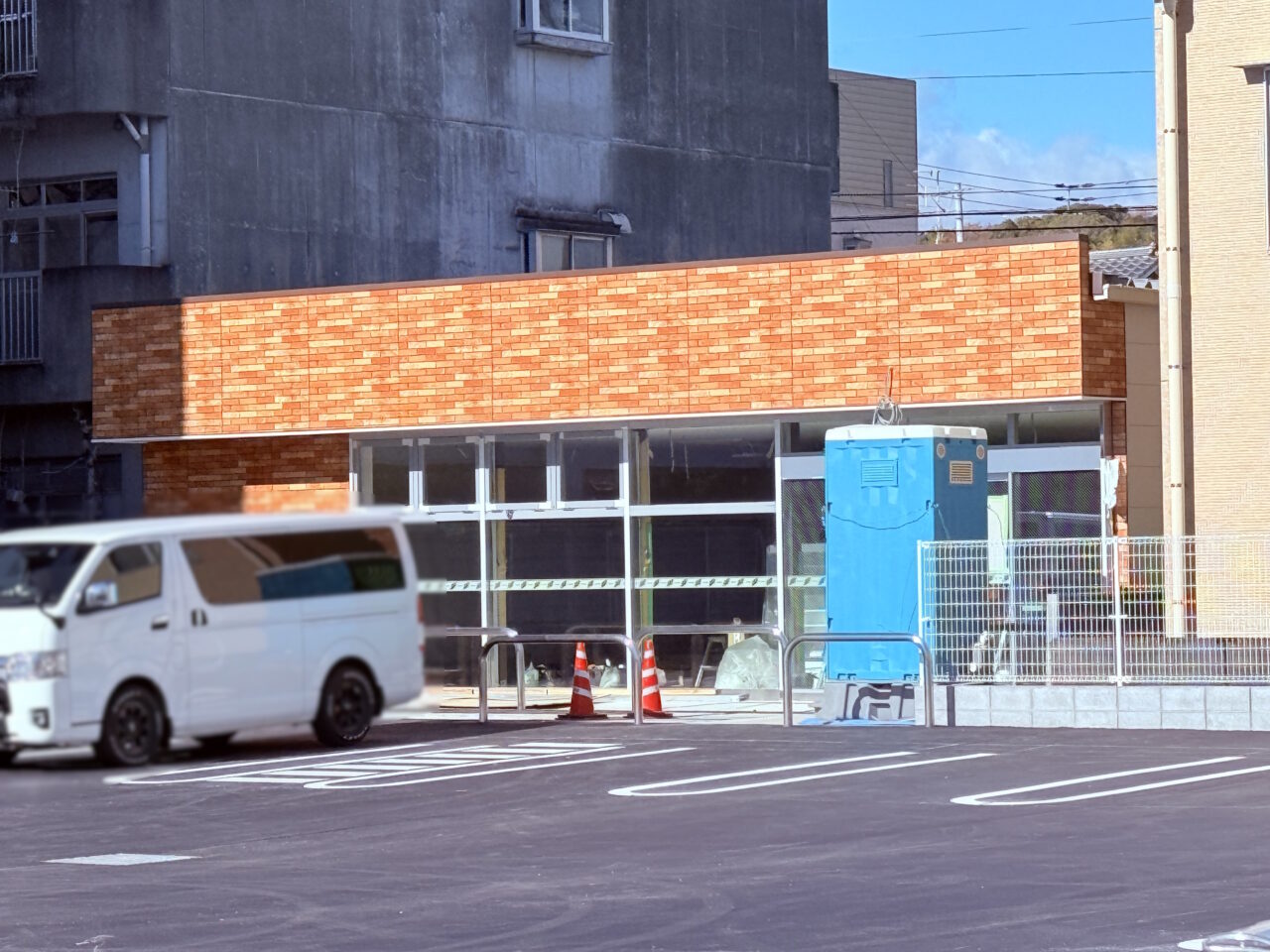 高知市上町の新しい「セブンイレブン」を建築現場