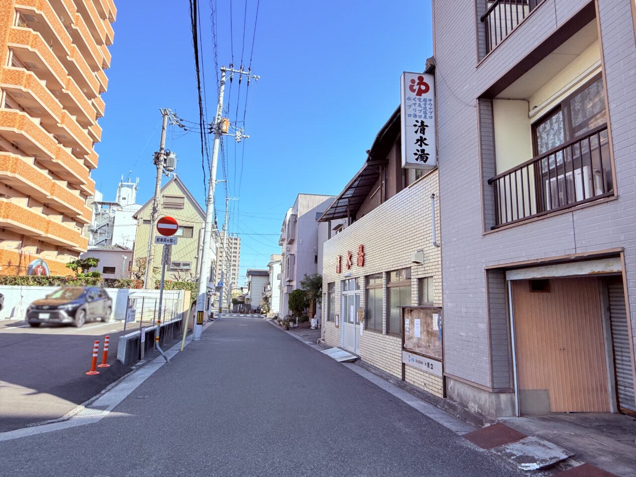 2026年1月5日から休業に入った高知市桜馬場の老舗銭湯「清水湯」の様子