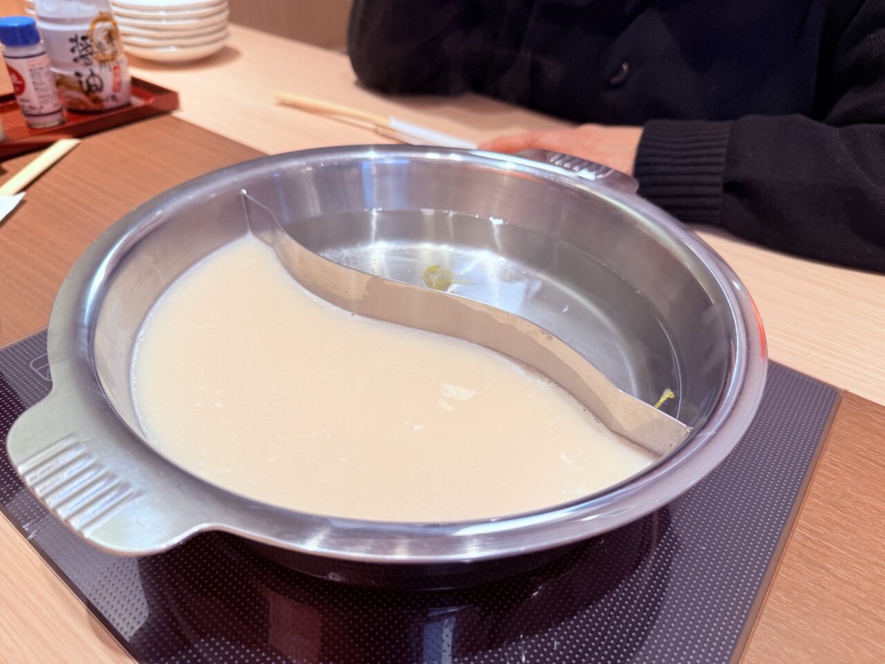 2026年2月11日にグランドオープンした「寿司・しゃぶしゃぶ ゆず庵 高知店」の料理