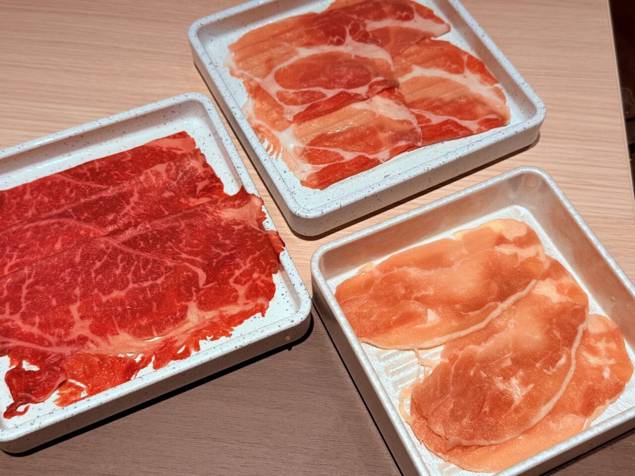 2026年2月11日にグランドオープンした「寿司・しゃぶしゃぶ ゆず庵 高知店」の料理