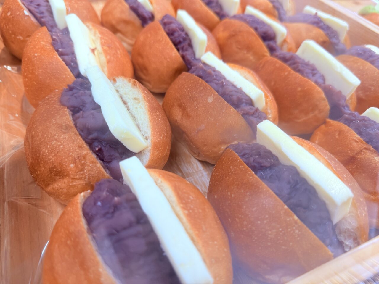 高知大丸で開催中の「さんのすけ厳選！パン＆スイーツフェス2026」の様子