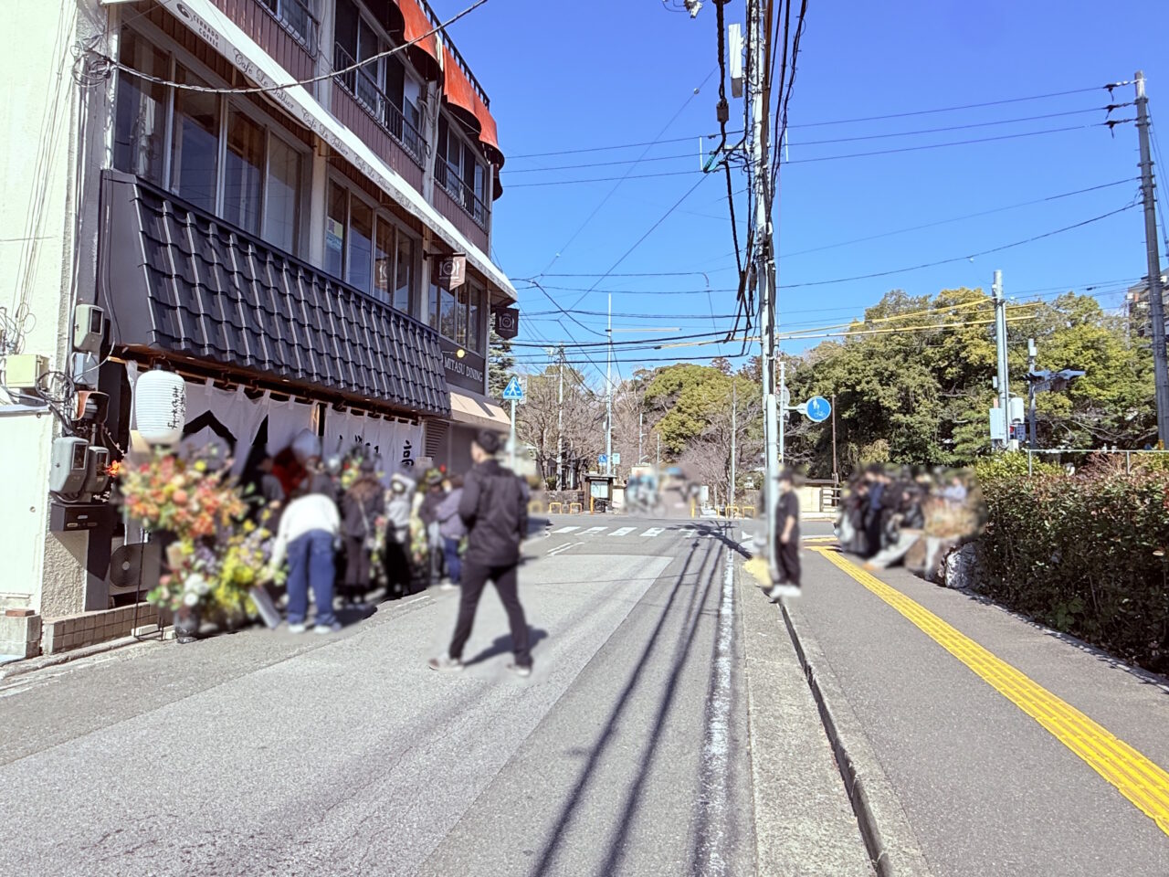 高知市本町の「人類みなまぜそば」のプレオープンの様子