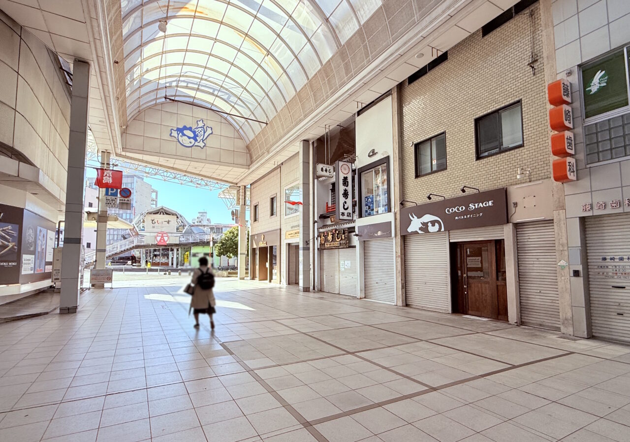 洋食屋「JOIN」の移転予定地「肉バル&ダイニング CoCostage」跡地の周辺の様子