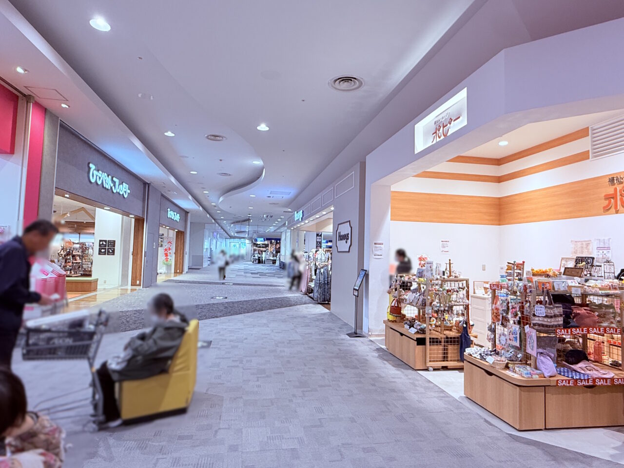 2026年3月27日に閉店するイオンモール高知の「福祉ショップ ポピー」の周辺の様子