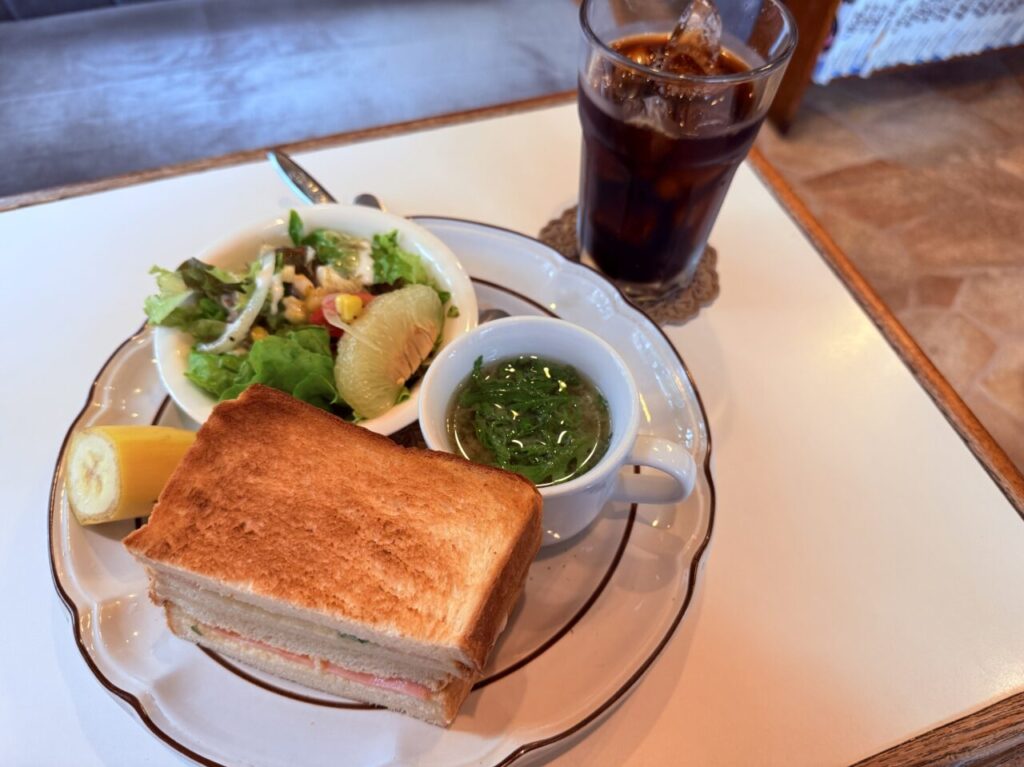 2026年4月末から一時休業に入る高知市知寄町の老舗「喫茶ノア」のハムトースト