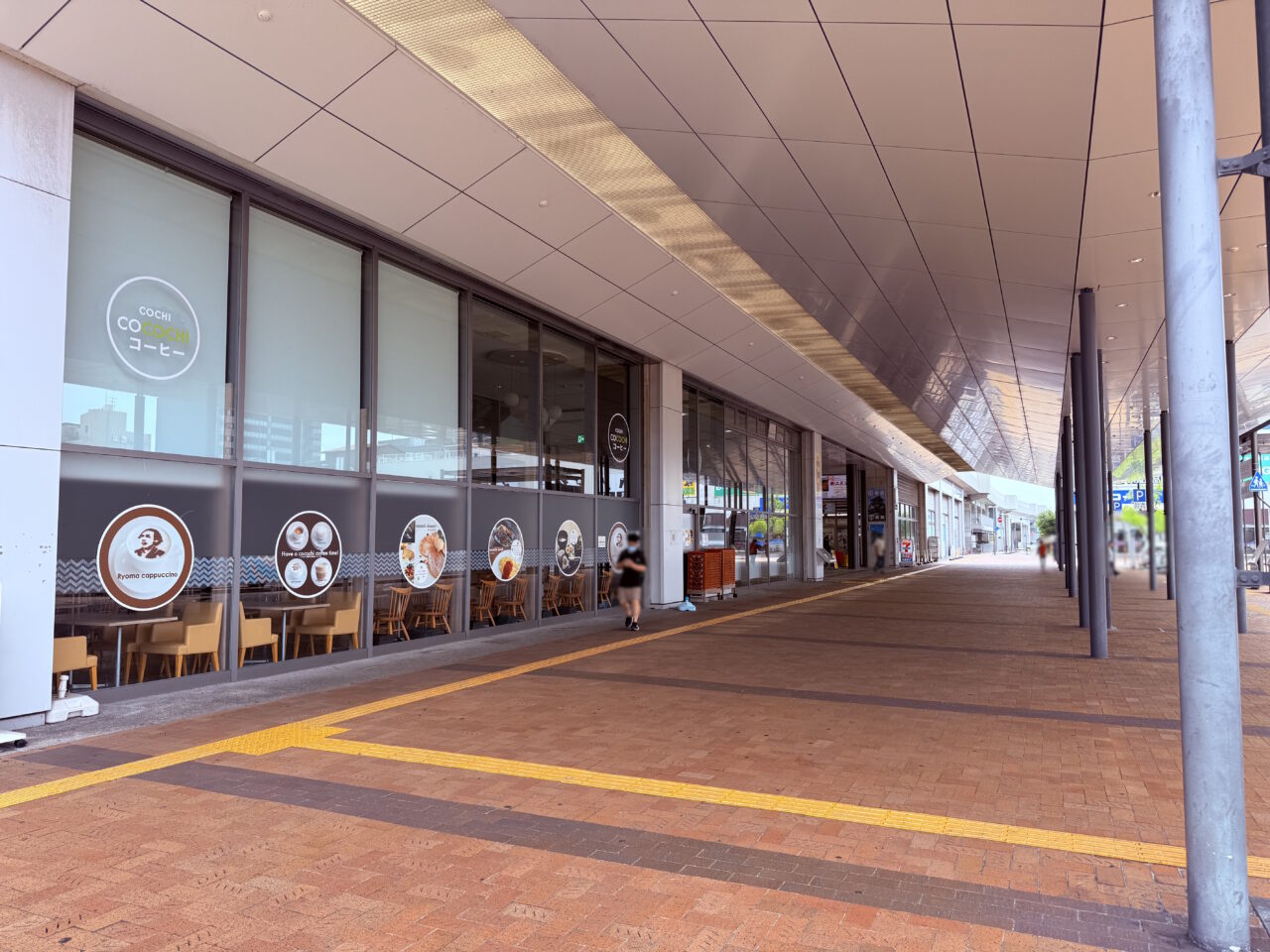 2026年6月30日に閉店するJR高知駅のカフェ「COCOCHIコーヒー」