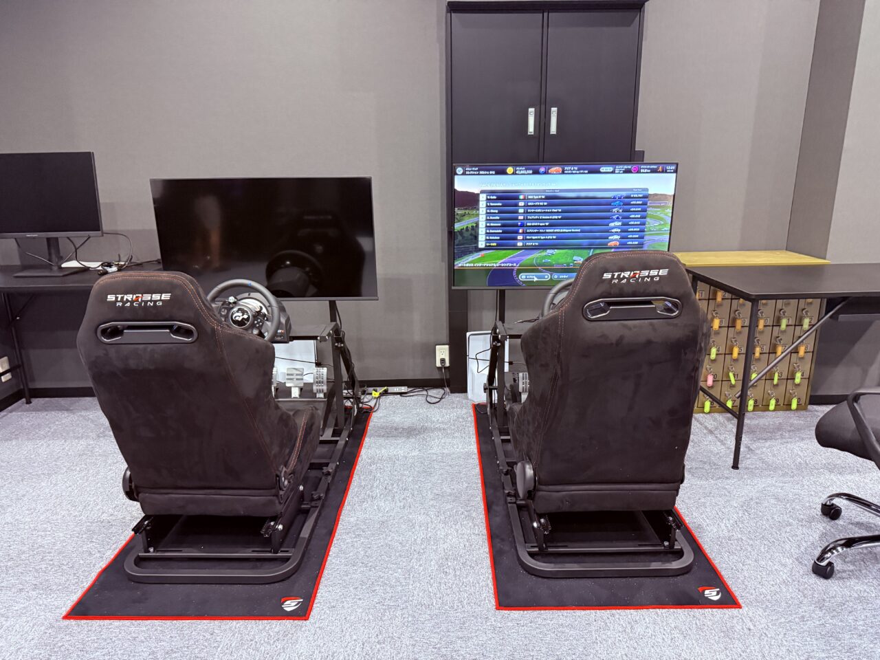 2026年4月18日にオープンした「高知eスポーツGYM」の施設内の様子