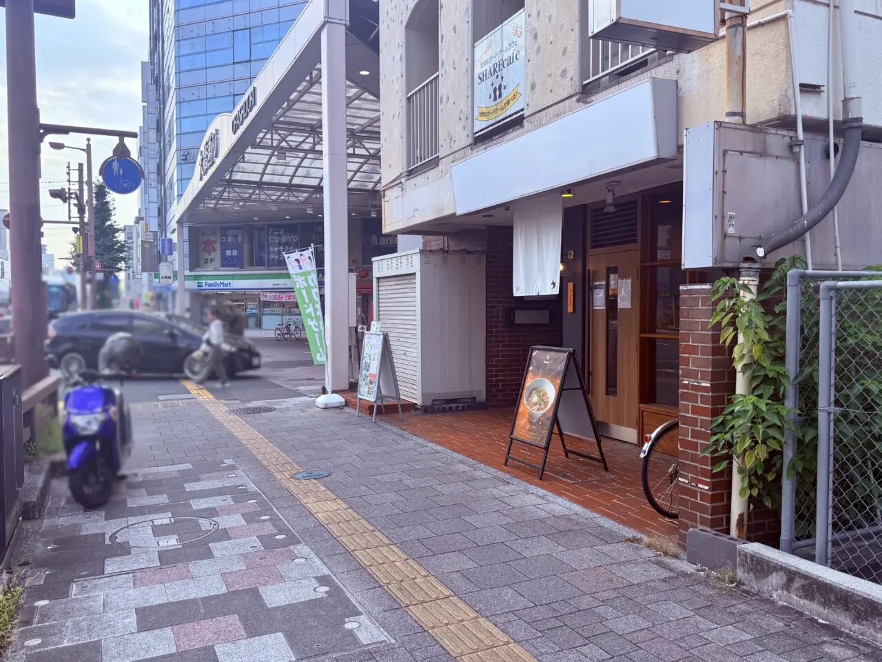 2026年7月31日に閉店するラーメン屋「麺 Maverick」の外観
