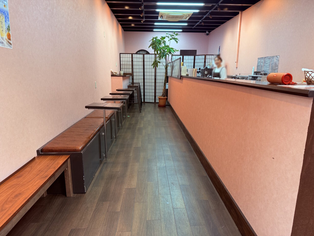 2026年7月1日に帯屋町商店街にオープンした「トレンディキャンディ」の店内の様子