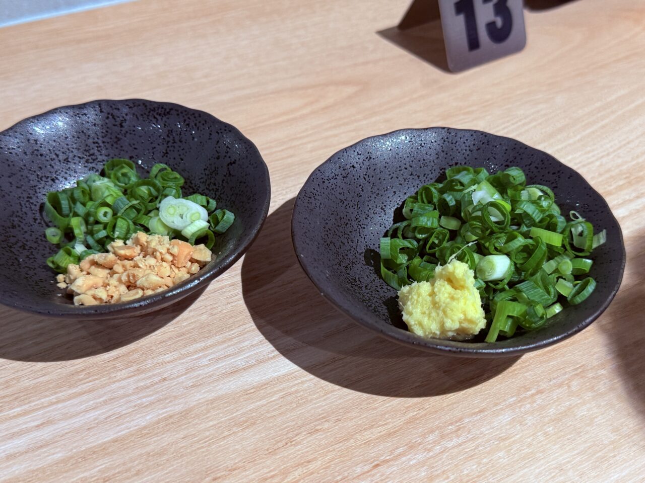 2026年8月1日にオープンした麻辣湯専門店「福恩麻辣湯 高知河ノ瀬店」のトッピング