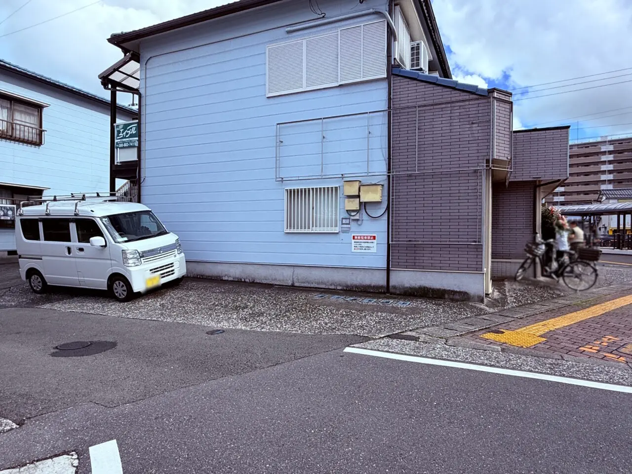 2026年9月12日に城山町にグランドオープンした「La pâtisserie 逢」の駐車場