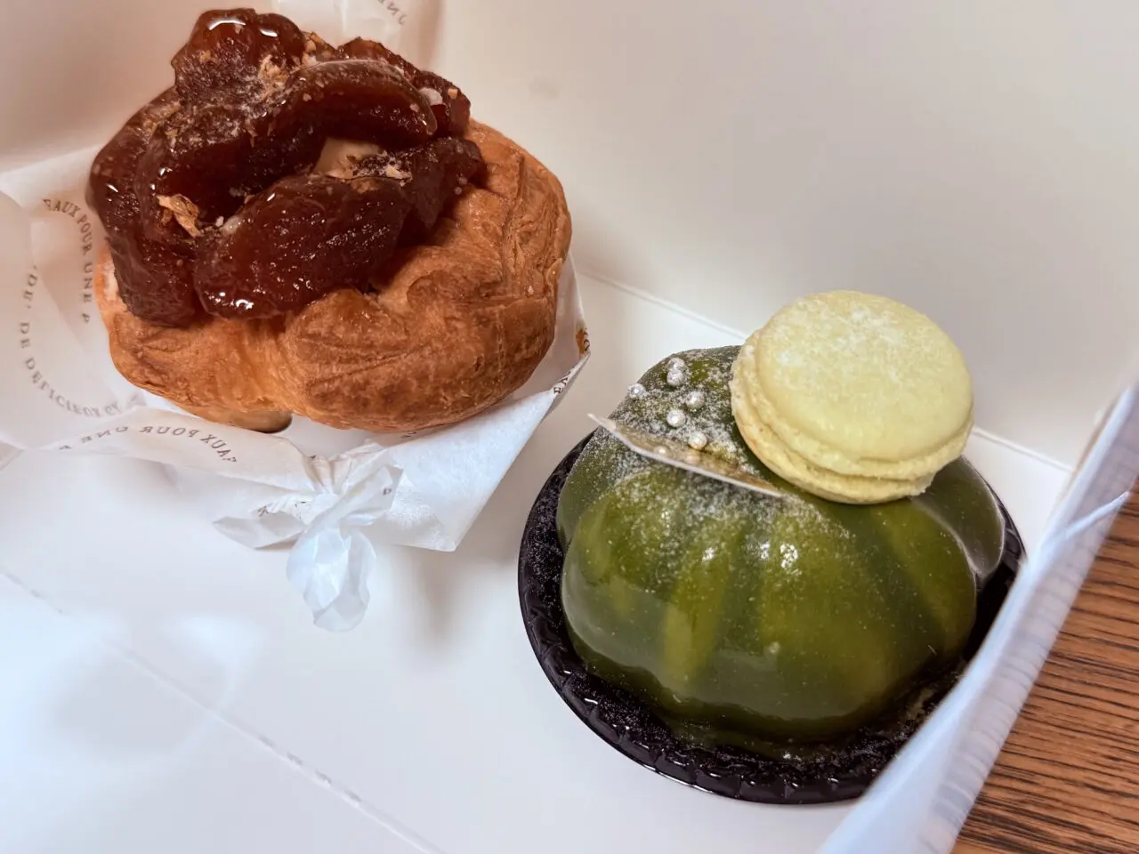 2026年9月12日に城山町にグランドオープンした「La pâtisserie 逢」のケーキ
