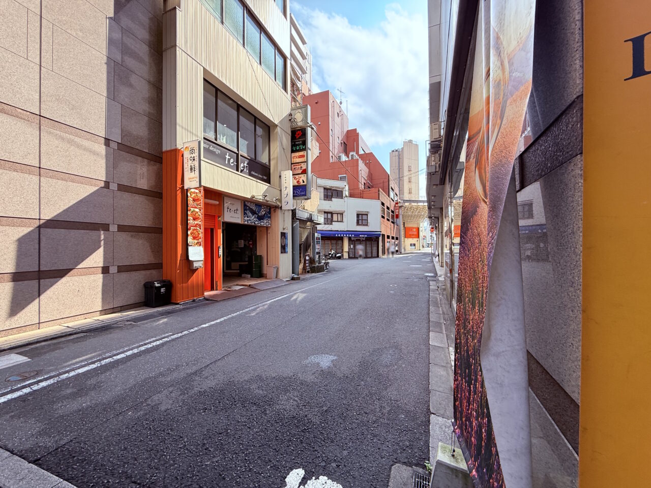2026年10月16日に閉店した高知市はりまや町の「立石重馬蒲鉾店」の周辺の様子