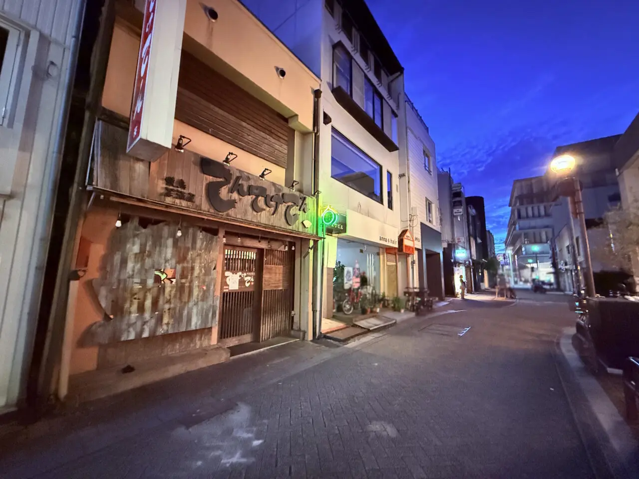 2026年9月26日に閉店した「焼鳥居酒屋 てんてけてん 高知店」